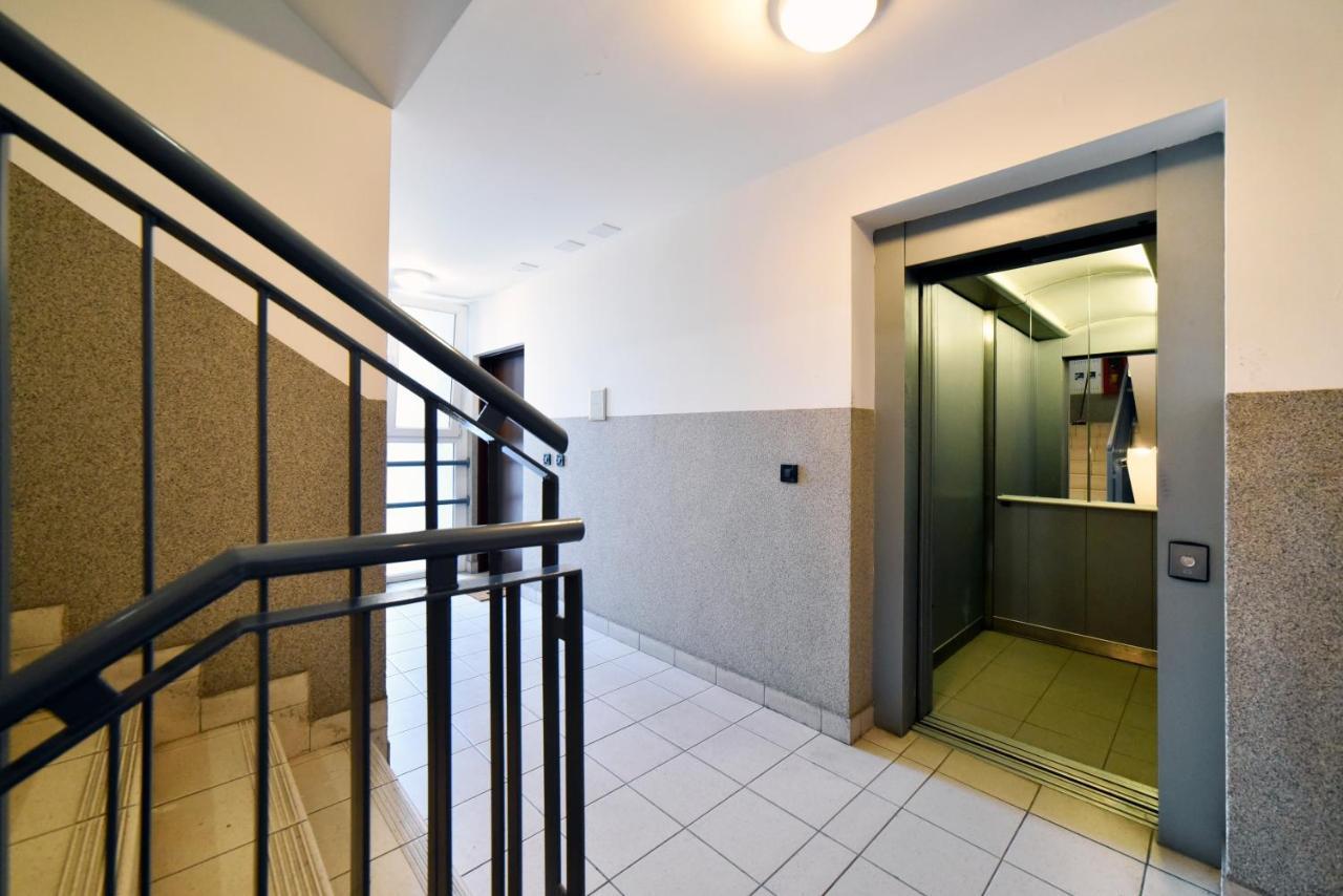 Lavir Apartment With Parking Zagreb Eksteriør billede